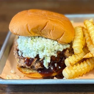 Lunch BBQ Sandwich
